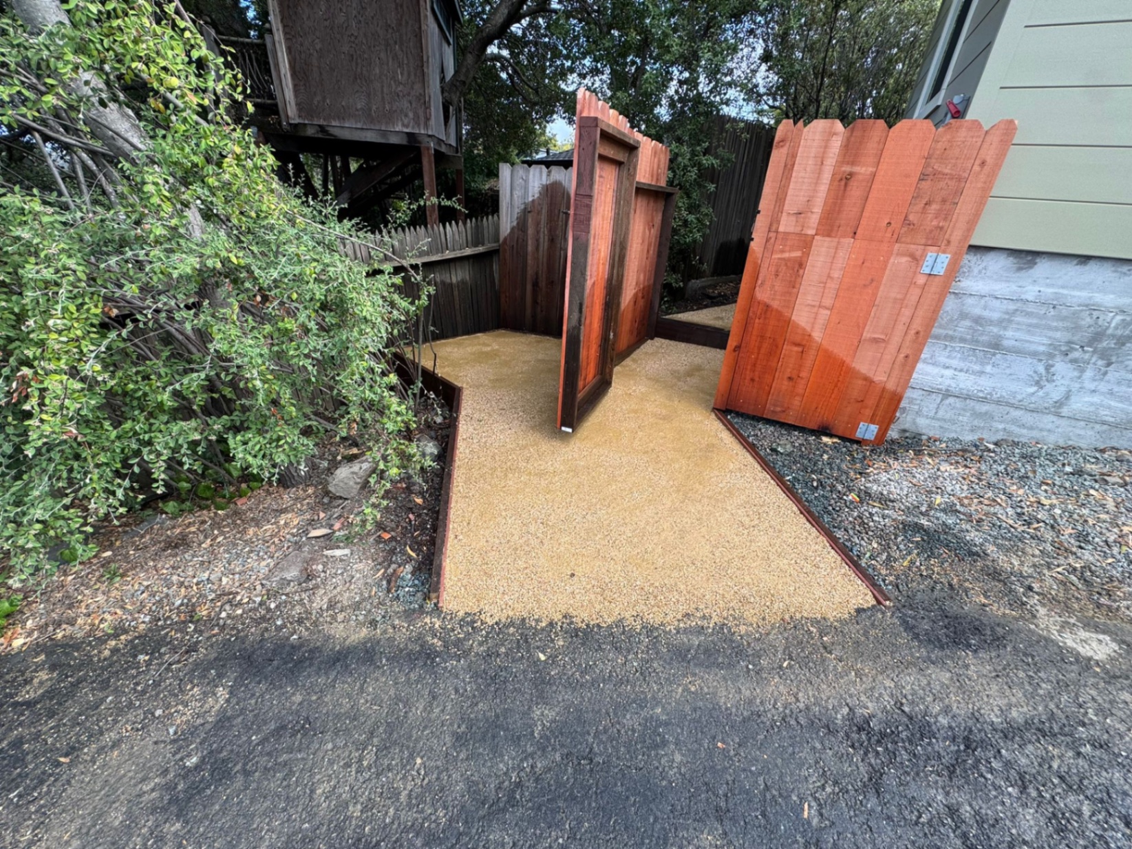 New redwood gate
